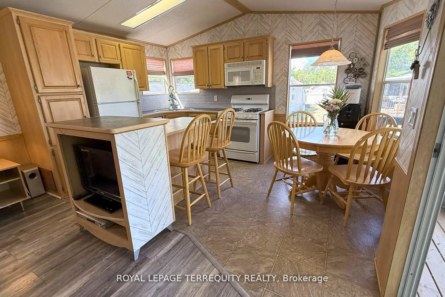 Additional image 15 of 328 Rockview
