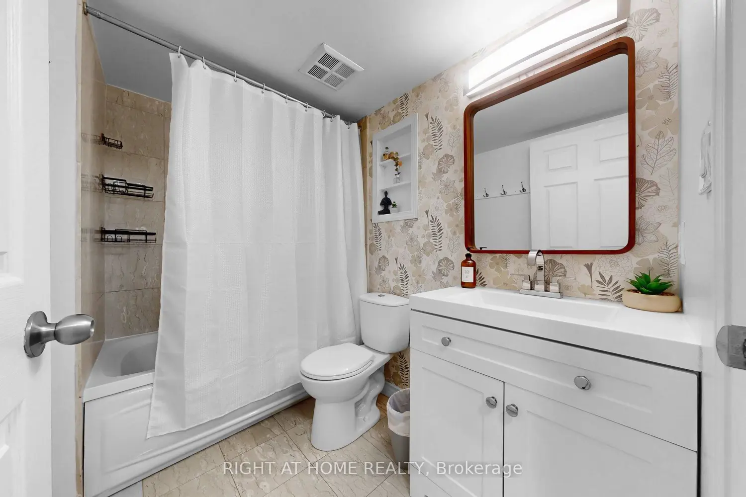 Additional image 11 of 2100 John Street 216