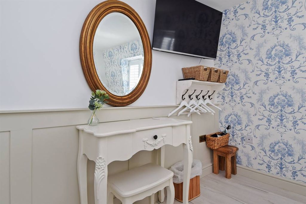 Additional image 12 of 2 bed flat for saleCentral Parade, Herne Bay CT6