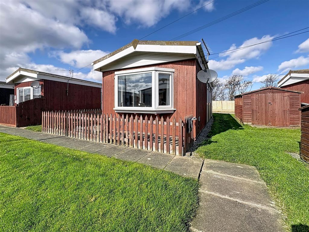 Additional image 11 of 1 bed mobile/park home for saleCliff Road, Hornsea HU18