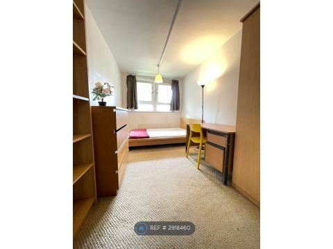 Drakeley Court, London N5