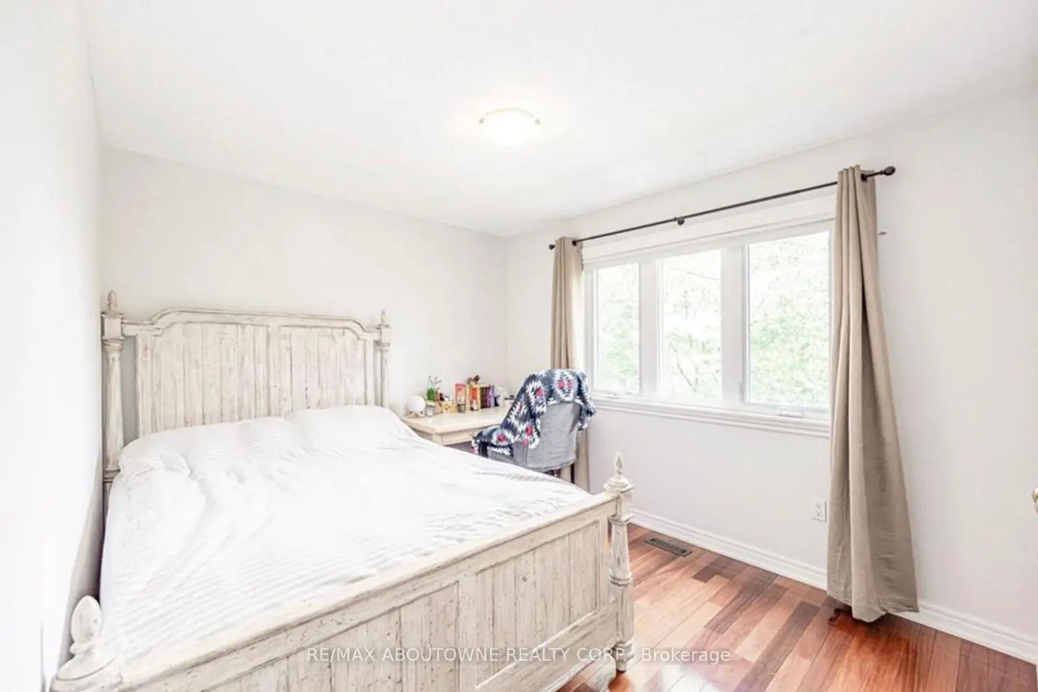 Additional image 15 of 500 Blenheim Crescent