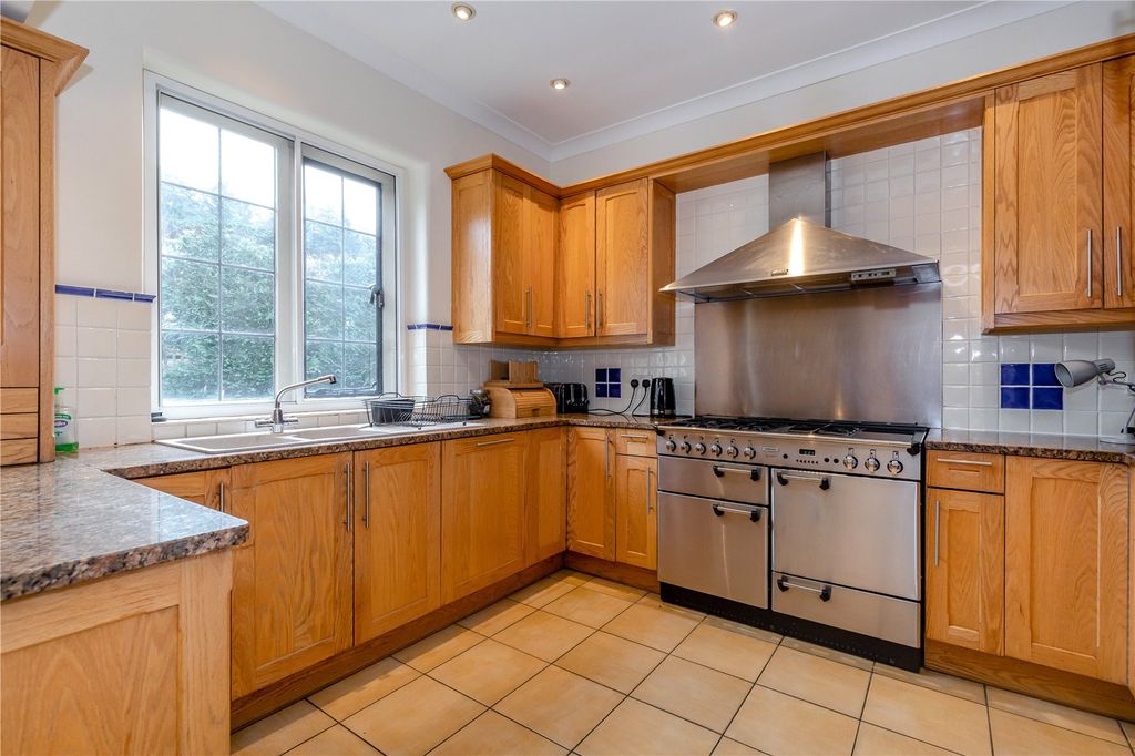 Additional image 8 of 7 bed detached house for saleSlingsby Walk, Harrogate, North Yorkshire HG2