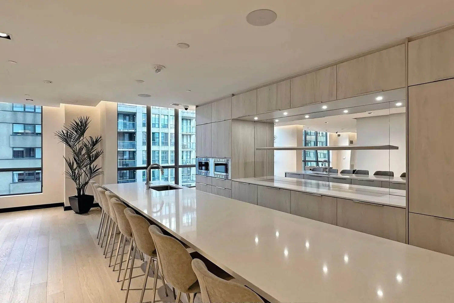 Additional image 8 of 395 Bloor Street 1603