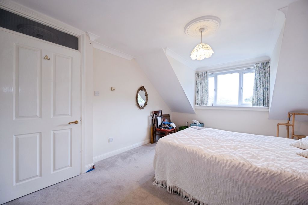 Additional image 6 of 2 bed flat for saleSea Front, Hayling Island, Hampshire PO11