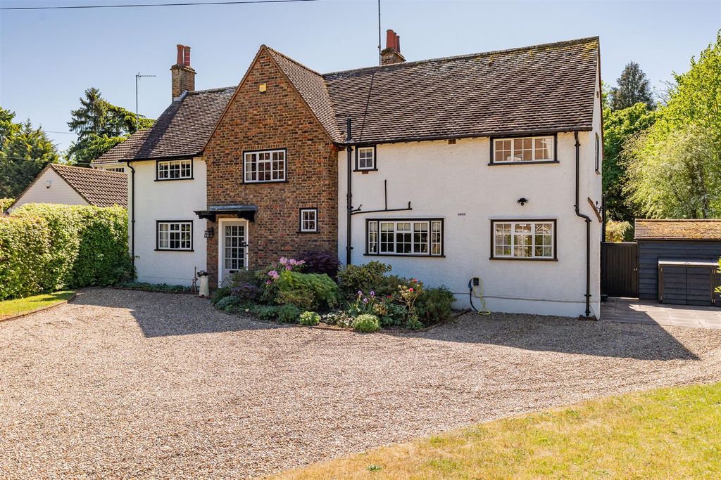 5 bed detached house for saleBullocks Lane, Hertford SG13