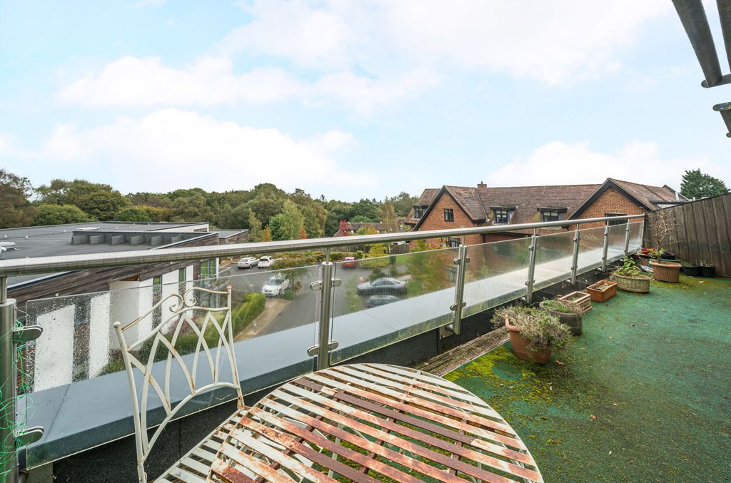 Additional image 8 of 1 bed flat for saleWispers Lane, Haslemere, Surrey GU27
