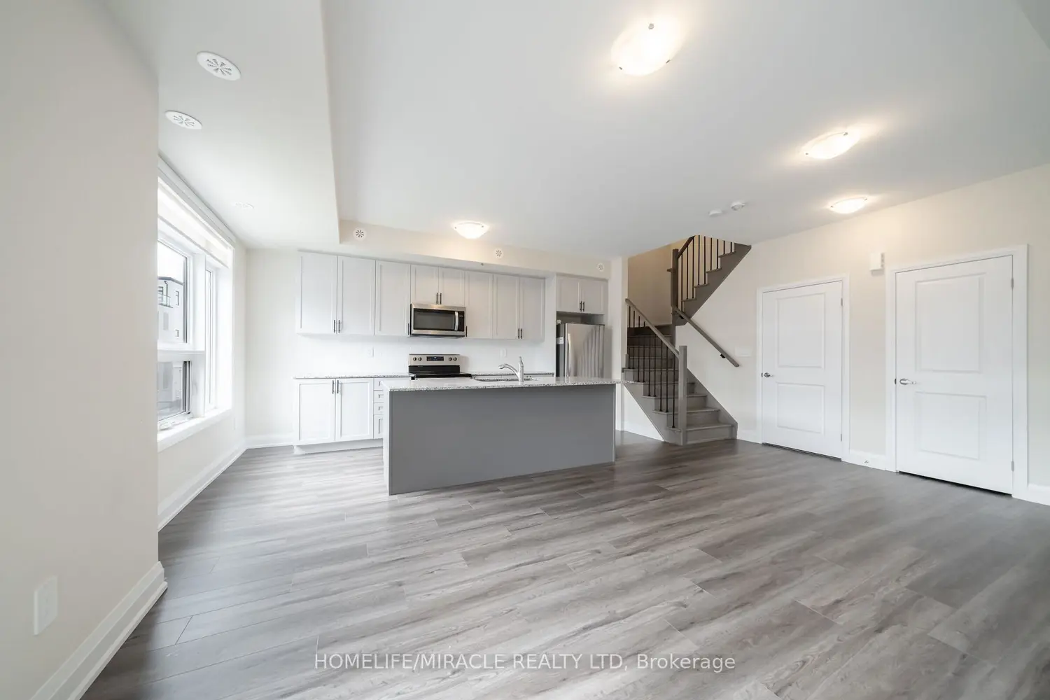 1593 Rose Way 104 photo 3