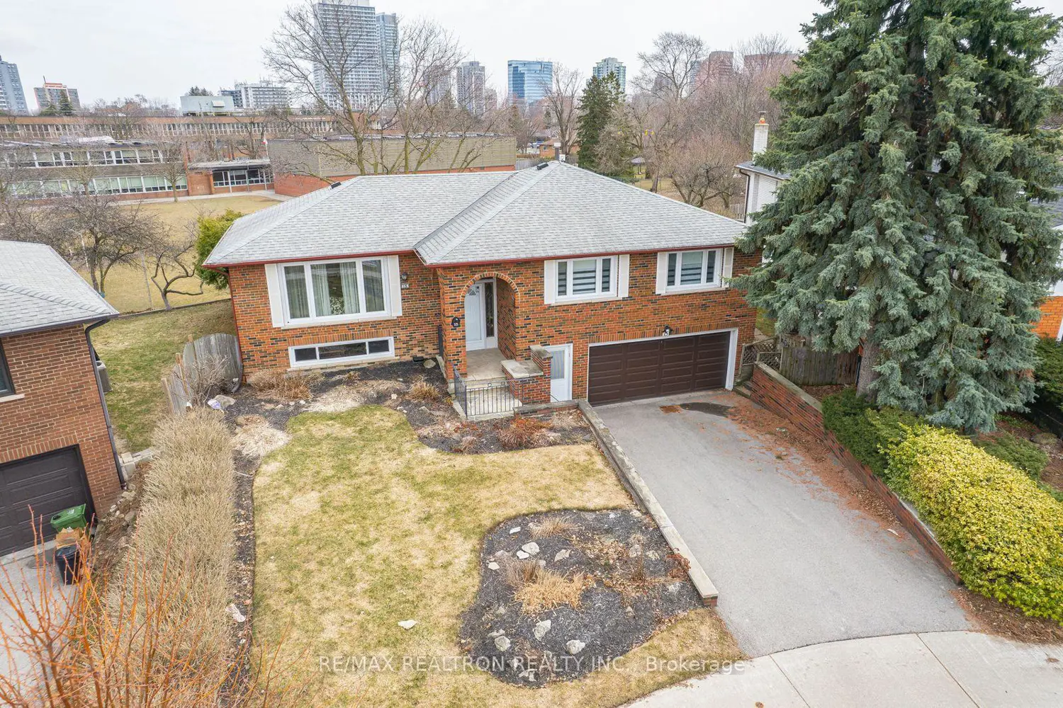 15 Willimart Court photo 3
