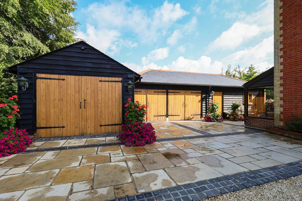 Additional image 39 of 5 bed property for saleOld Bedhampton, Hampshire PO9