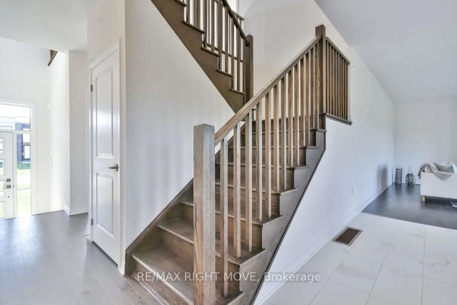 3721 Quayside Drive photo 5