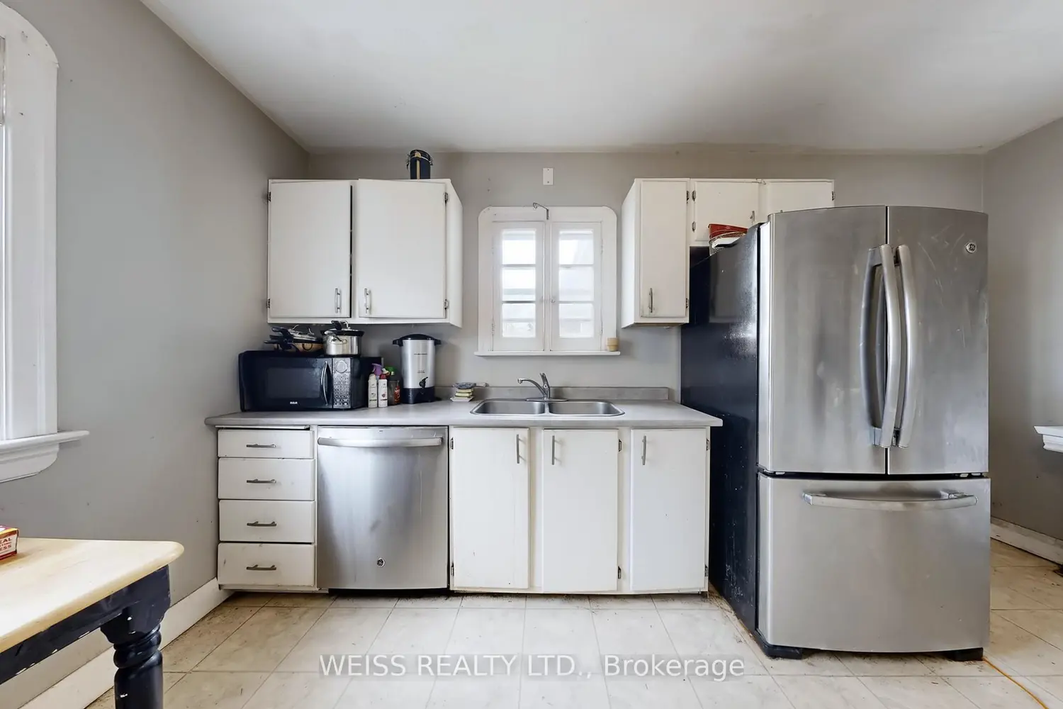 261 Wolsely Street photo 4