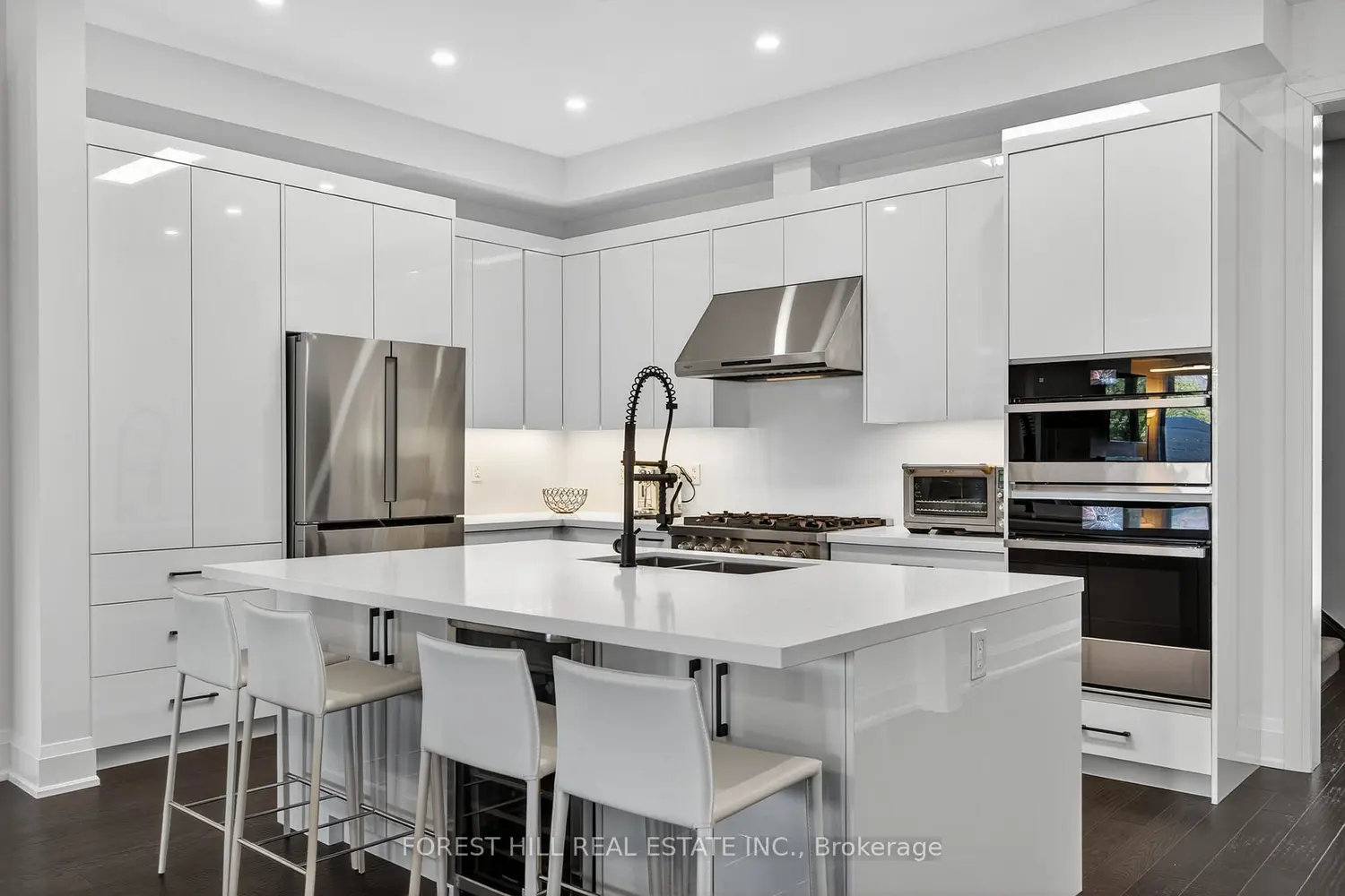 107 Hesperus Road photo 4
