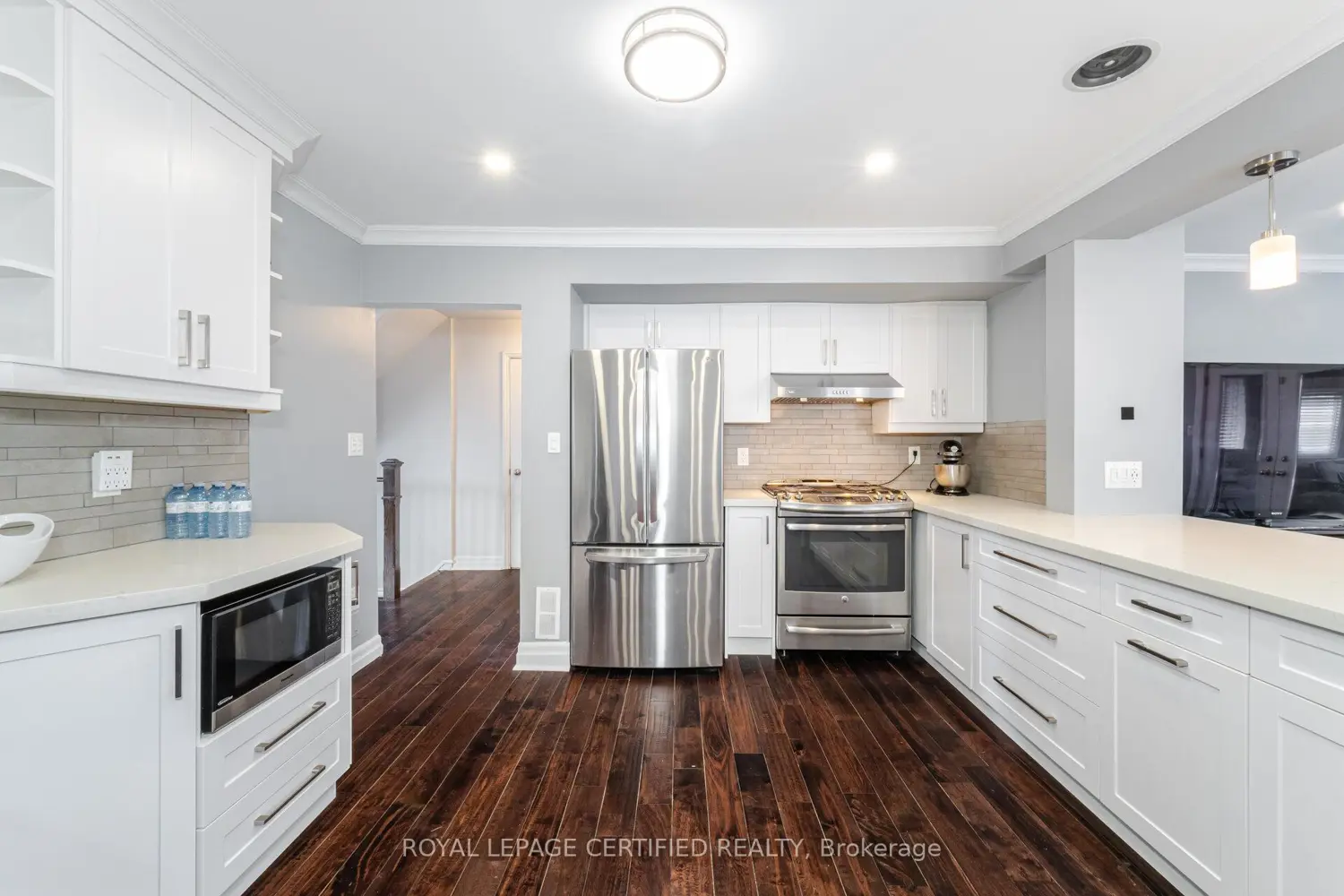 5 Stockman Crescent photo 3