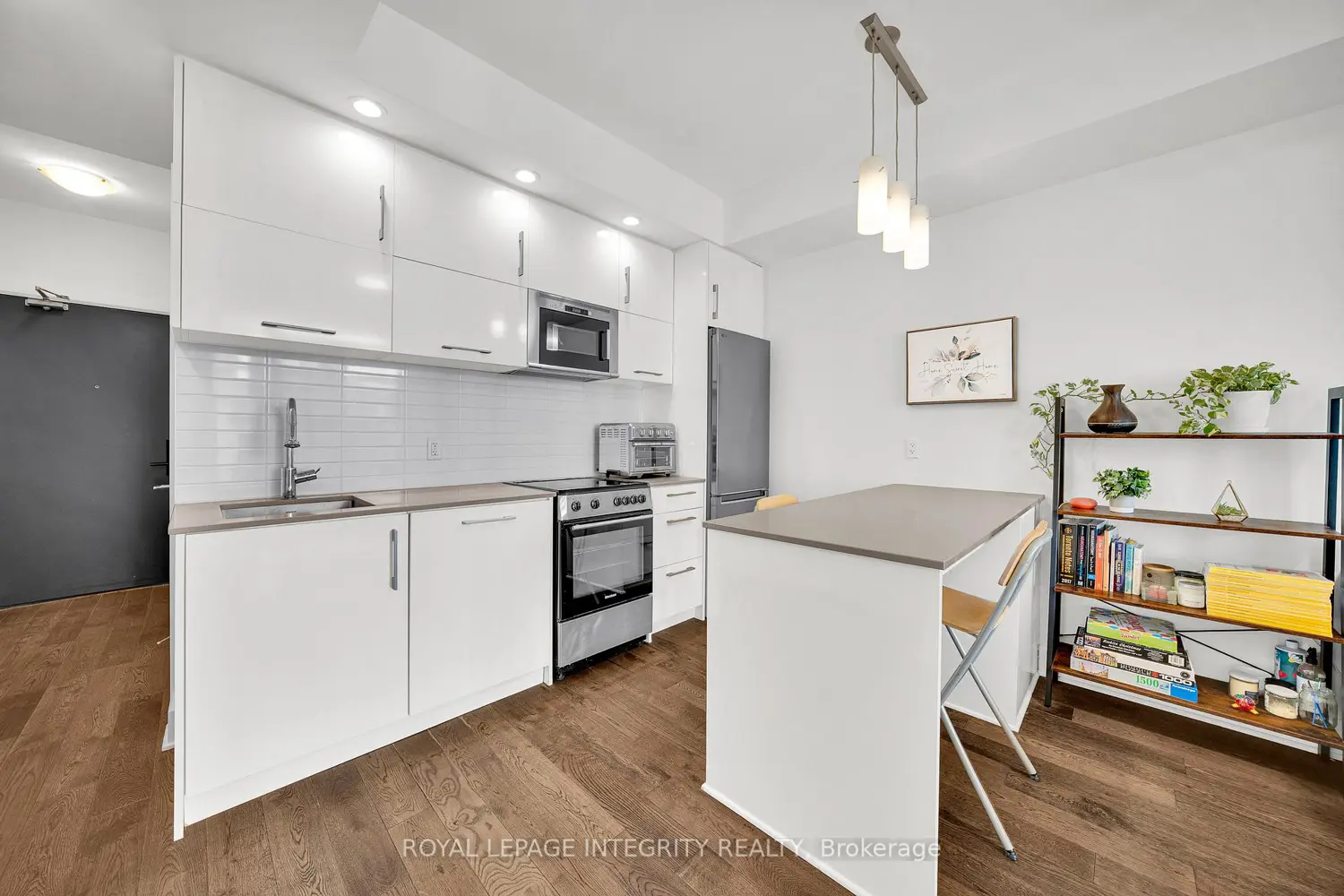 255 Bay Street #604 photo 5