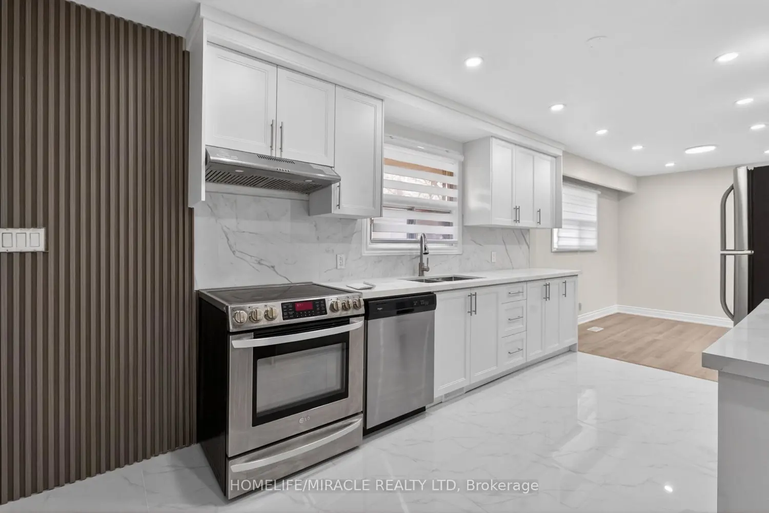 53 Nicklin Crescent photo 3