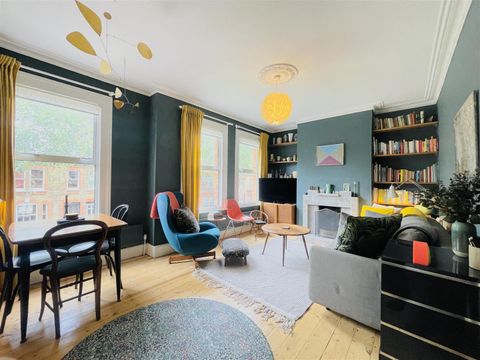 For Sale, Three Bedroom Warner Flat, Winns Avenue, Walthamstow E17