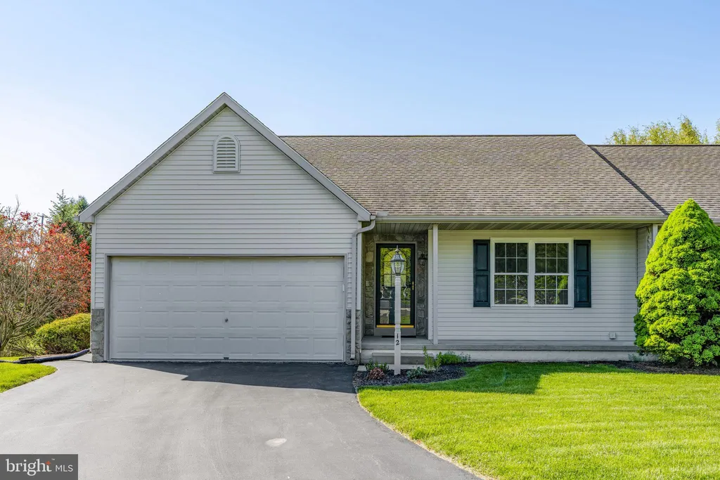 Additional image 2 of 12 Pebble Creek Drive, Lititz, PA 17543