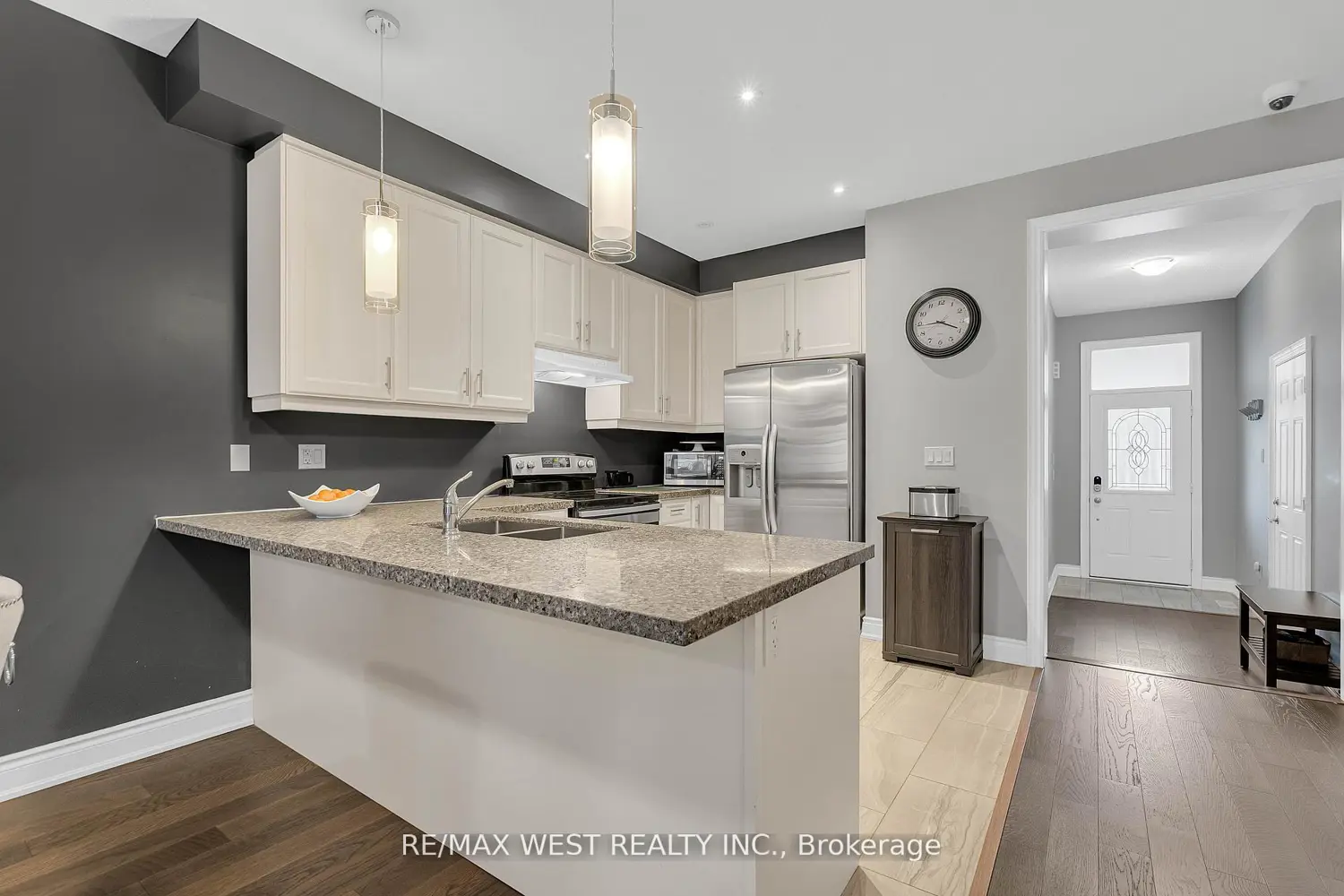 39 Gilroy Court photo 4
