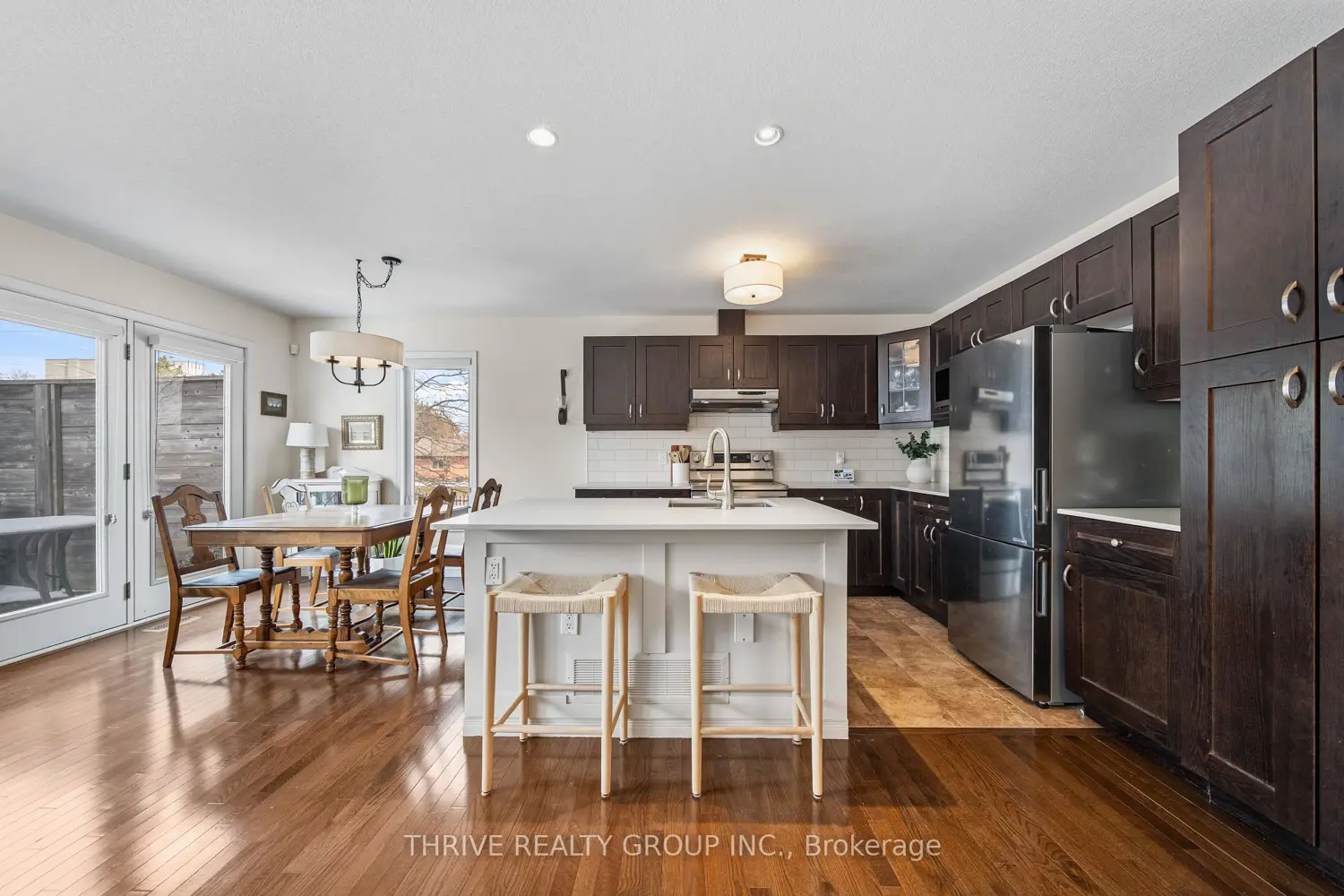 582 Hyde Park Road 2 photo 2