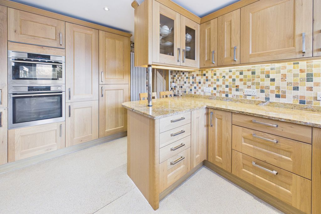 Additional image 8 of 4 bed detached house for saleGreen End Road, Hemel Hempstead HP1