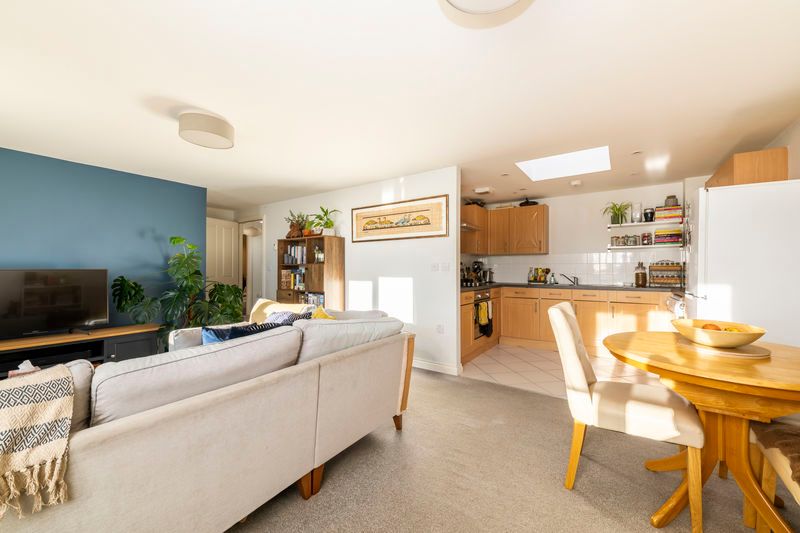 1 bed flat for saleHigh Street, Heathfield TN21