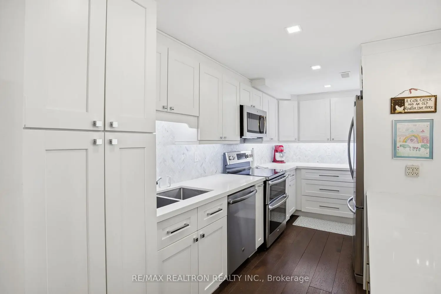 Additional image 4 of 3000 Bathurst Street 908