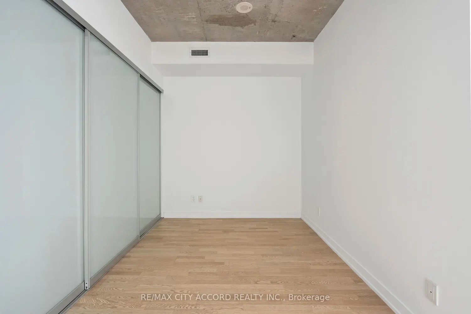 Additional image 10 of 560 King Street 718