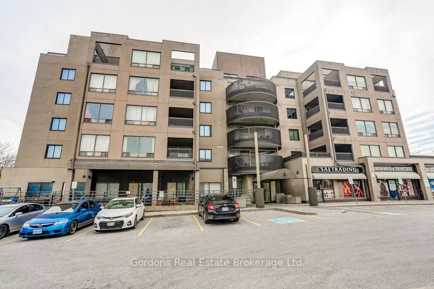 5800 Sheppard Avenue 517