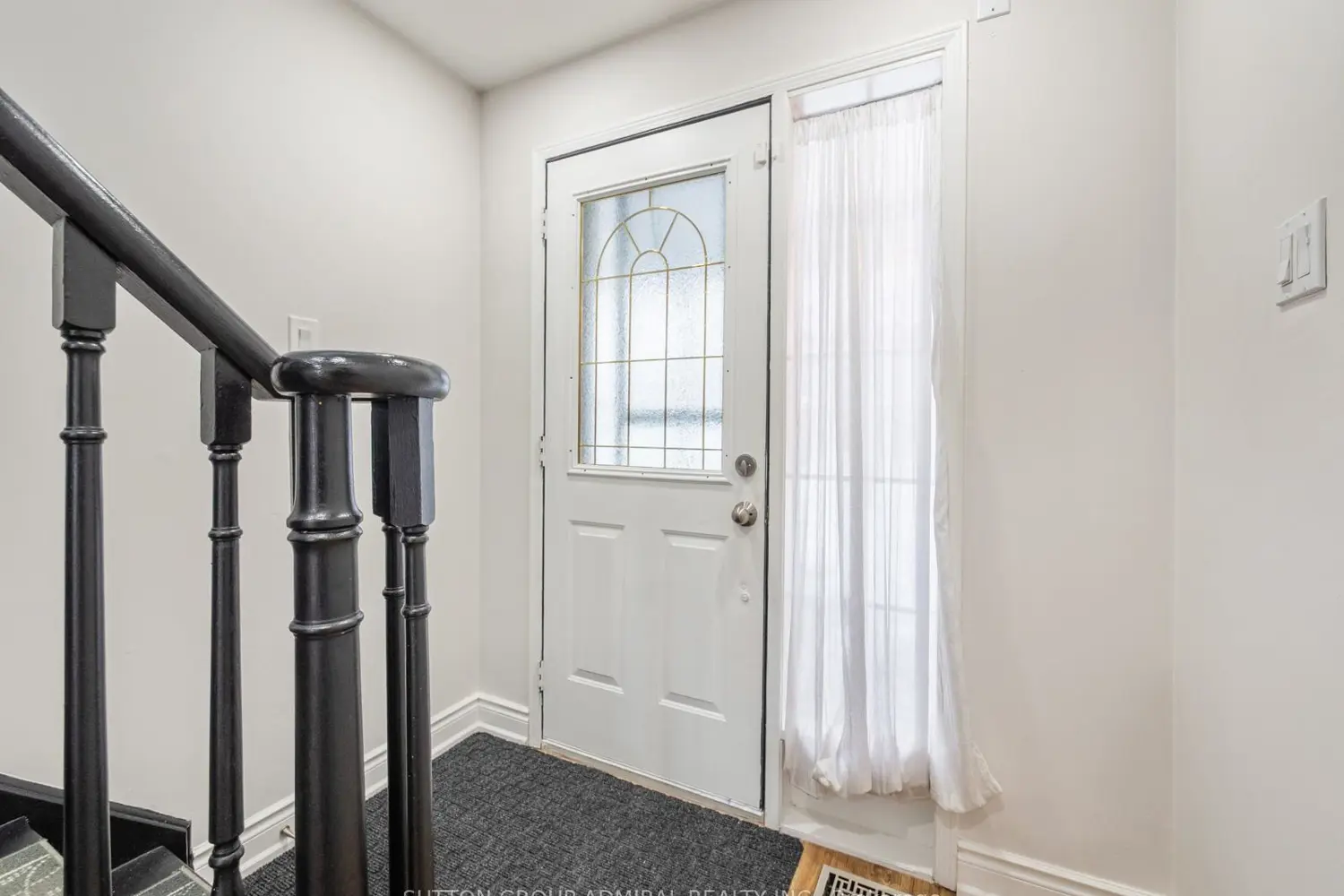 81 Parktree Drive photo 4