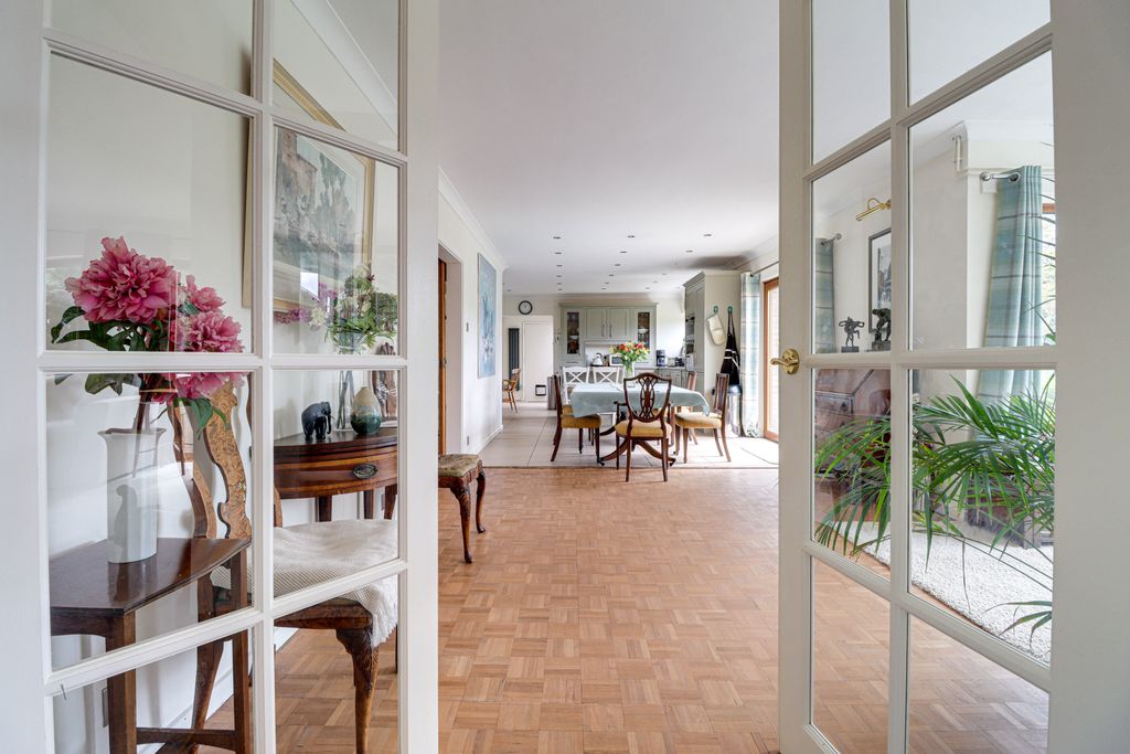 Additional image 6 of 4 bed detached house for saleHighclere Drive, Hemel Hempstead HP3