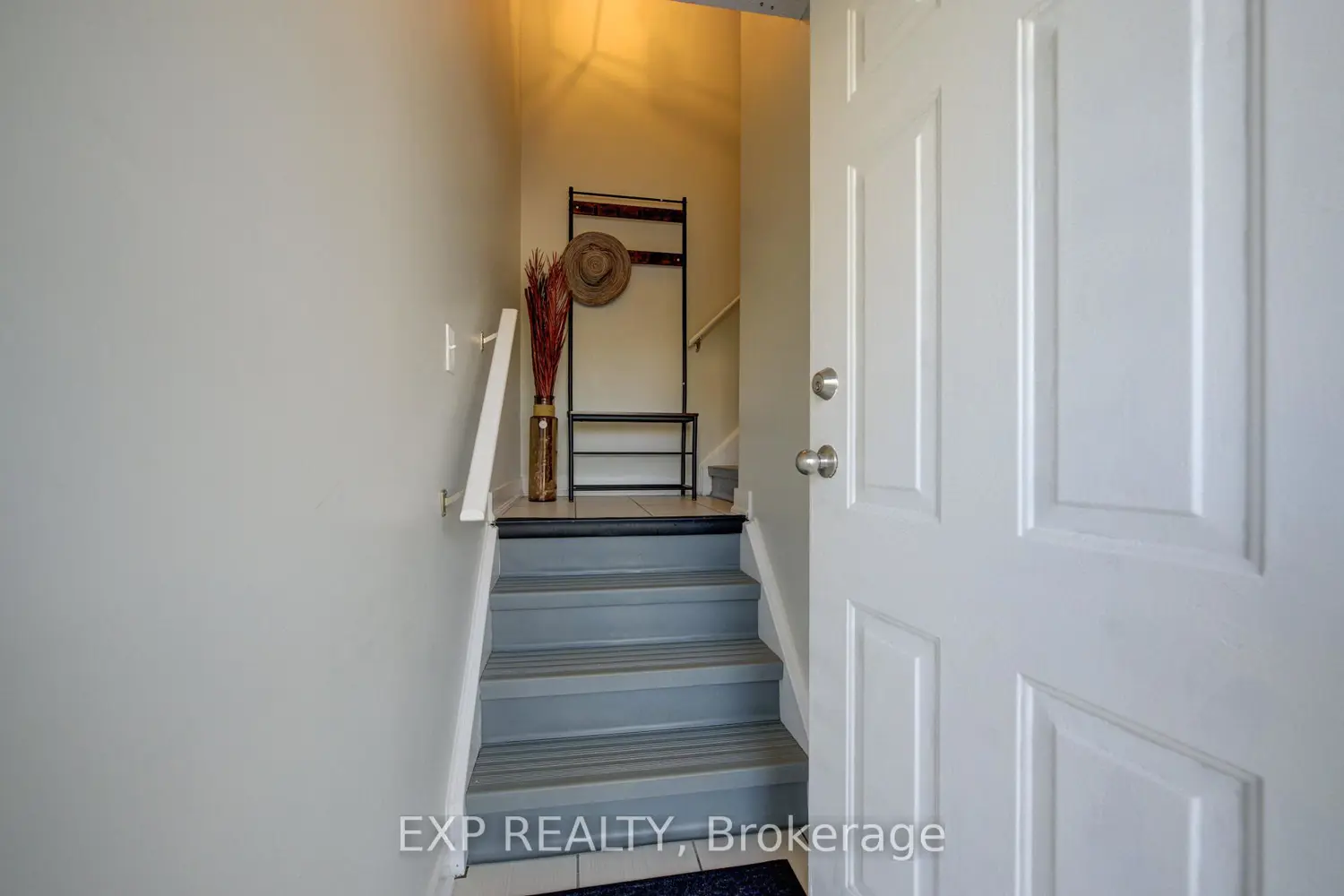 185 Windale Crescent 6A photo 3