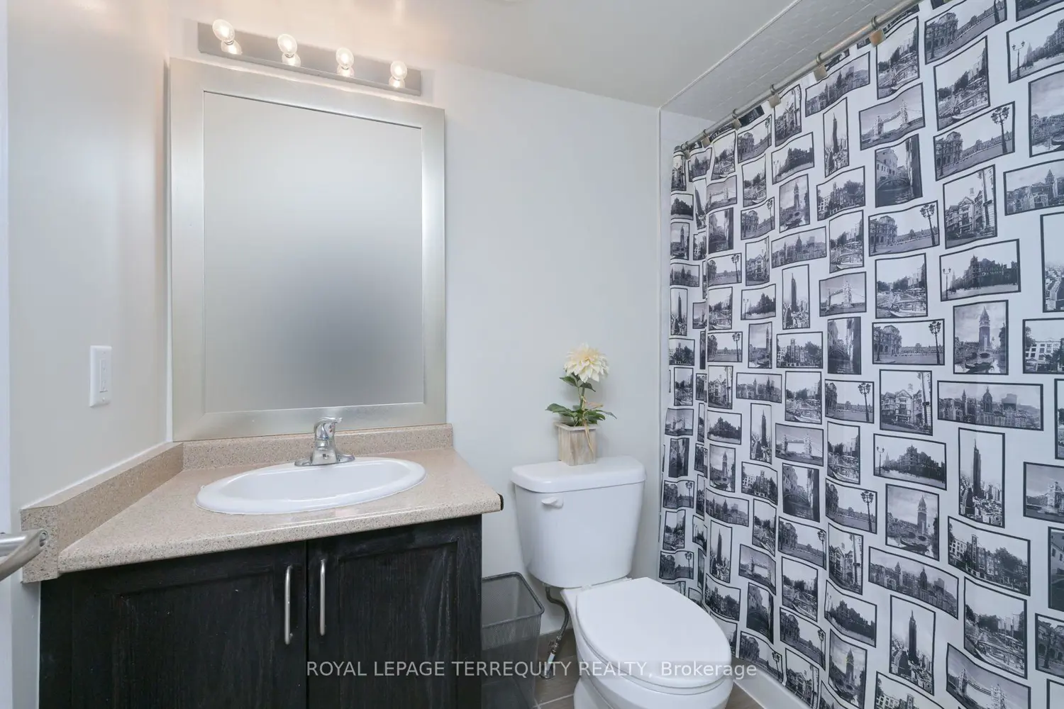 Additional image 9 of 2441 Greenwich Drive 95