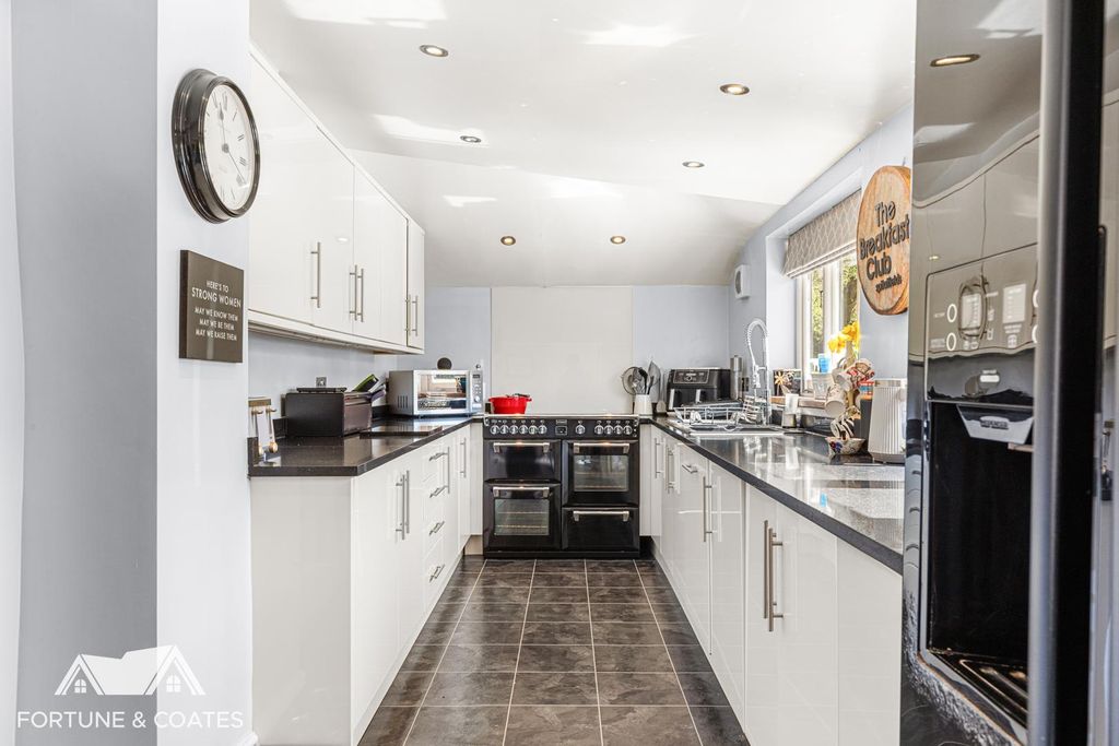Additional image 11 of 4 bed detached house for saleRoydon Road, Harlow CM19