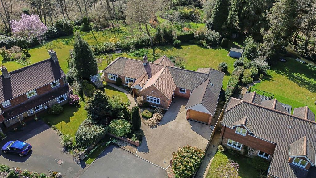 Additional image 18 of 3 bed bungalow for saleChesworth Close, Horsham, West Sussex RH13