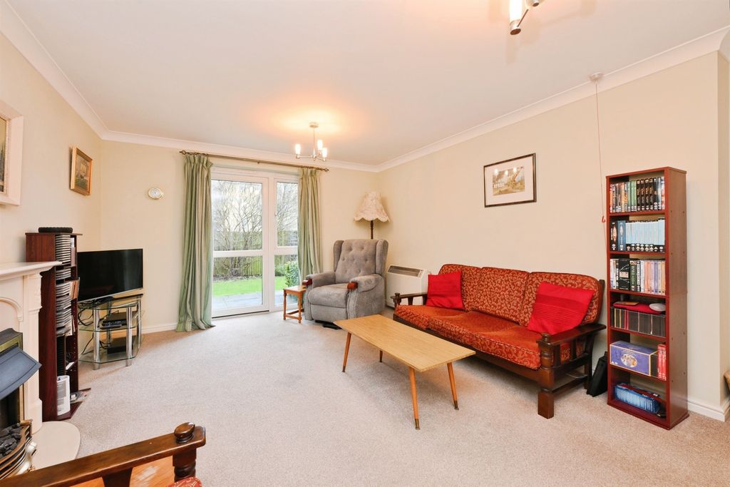 Additional image 3 of 2 bed flat for saleBrocket Road, Hoddesdon EN11