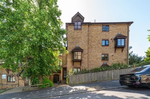 Maria Court, Cypress Road, South Norwood, London SE25