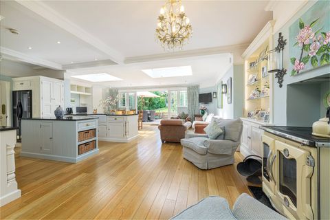 Birchlands Avenue, London SW12
