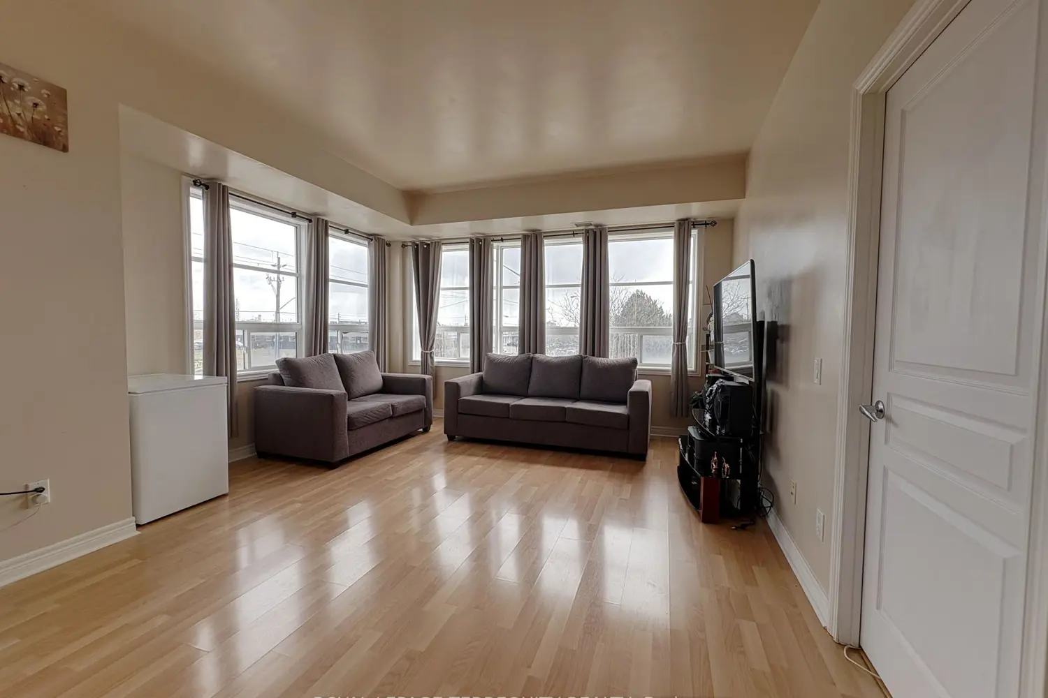 Additional image 8 of 1415 Lawrence Avenue 217