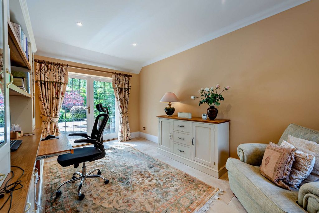 Additional image 9 of 5 bed detached house for saleTennysons Ridge, Haslemere, Surrey GU27