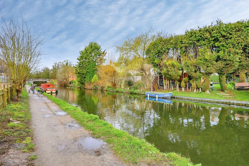 Additional image 12 of 2 bed flat for saleFrogmore Road, Hemel Hempstead HP3
