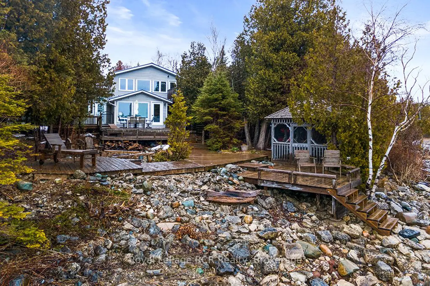 1166 Dorcas Bay Road