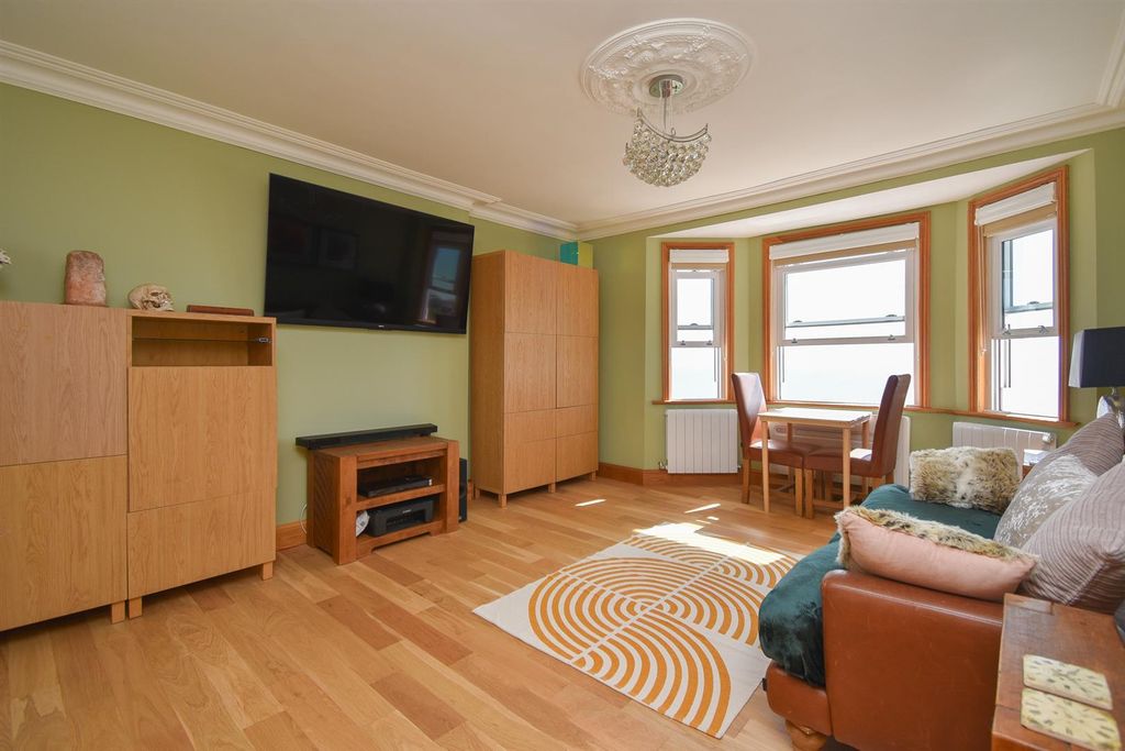 2 bed flat for saleWest Hill Road, St. Leonards-On-Sea TN38