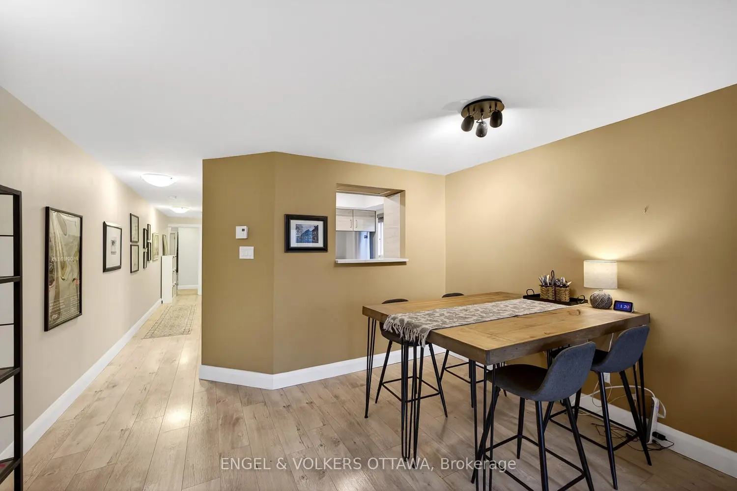 35 Robinson Avenue B photo 5