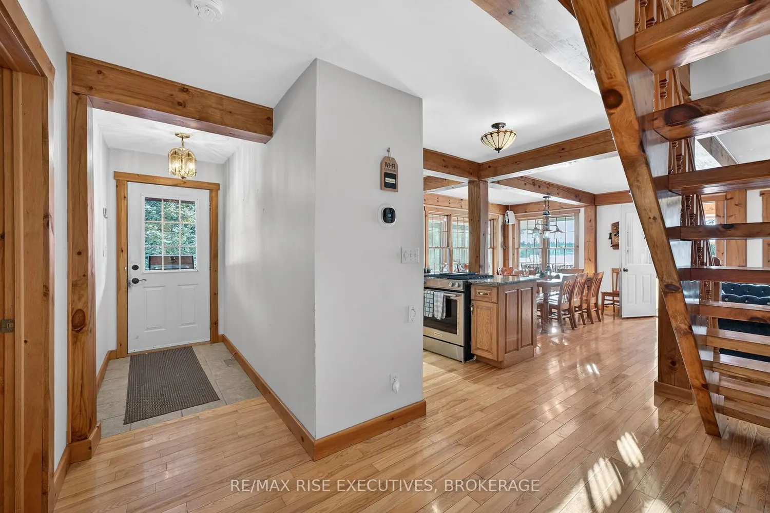 1093B Two Loon Lane