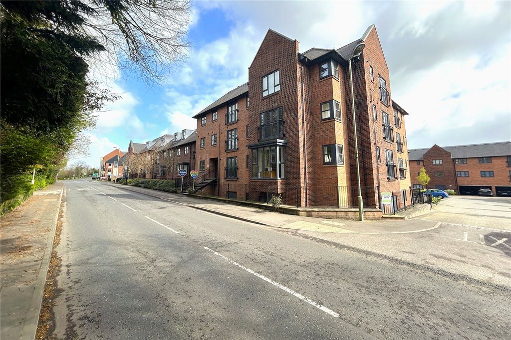 Additional image 10 of 1 bed flat for saleCarter Court, Hook, Hampshire RG27