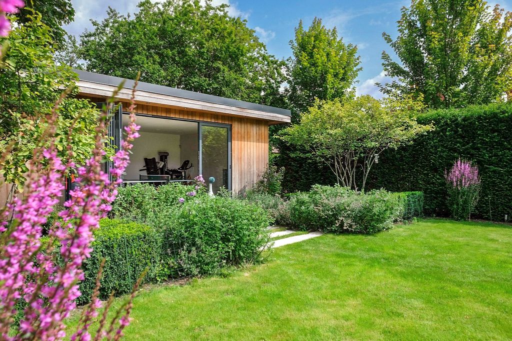 Additional image 14 of 4 bed detached house for saleNorman Avenue, Henley-On-Thames, Oxfordshire RG9