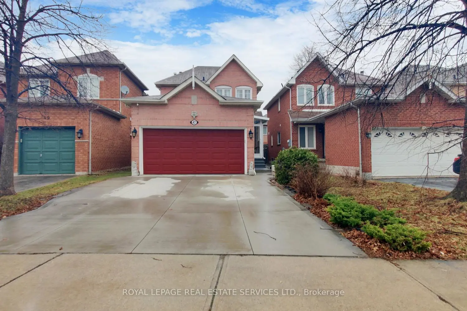 47 Hood Crescent