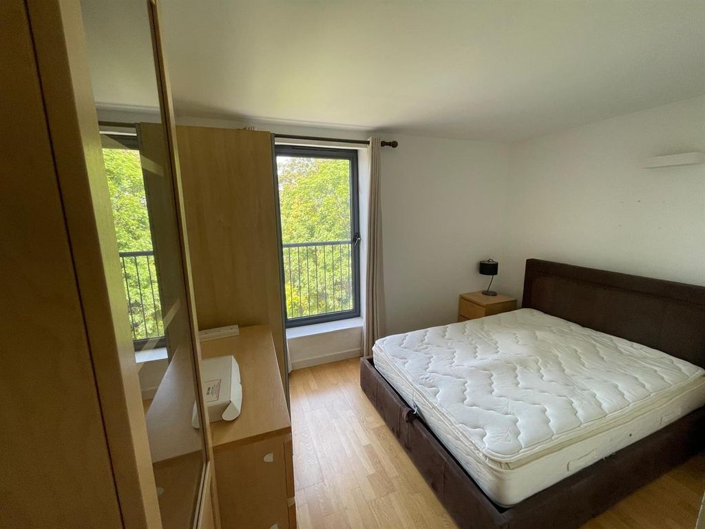 1 bed flat for saleBath Road, Hounslow TW4 photo 4