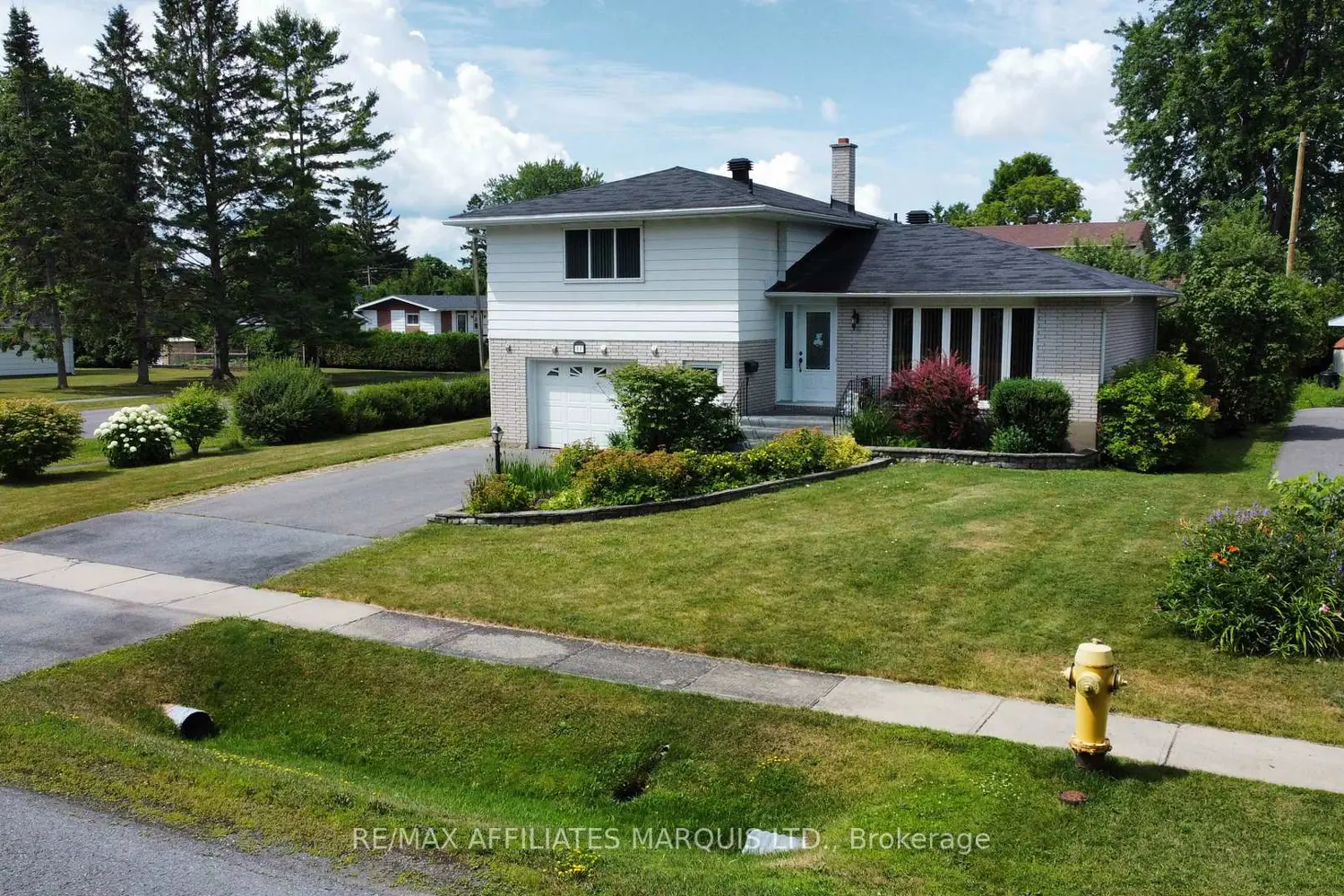 11 Ault Drive
